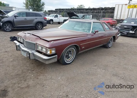 1975 Buick Riviera z USA, uszkodzony, nr VIN 00004Z87T5H546912